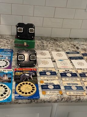 View-Master vintage Twin Reel 3D Viewer with Assorted Reels - Black